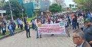 Transporte interprovincial suspende servicio y marcha contra el Decreto 5676