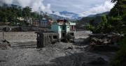 Nepal y China elevan a 1.225 los muertos y 4.850 desaparecidos al cumplirse una semana de la riada
