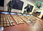 Buscaban a sicarios y hallaron más de 200 paquetes de droga