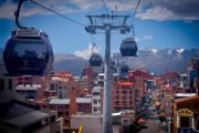 Rodrigo Paz anuncia estudios para dos nuevas líneas de teleférico en El Alto