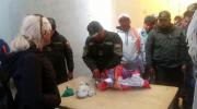 Reclusos de Chonchocoro donan a la APDHB equipos de sonido decomisados durante una requisa