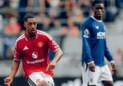 El Manchester United vuelve a tropezar: dos ventajas perdidas y empate agónico ante el Everton