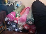Policía recupera 43 rollos de tela robados y captura a madre e hija