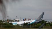 Avión de carga de Amazon se sale de la pista en Miami: hay cinco muertos