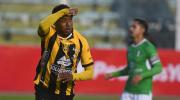 Un penal repetido y un golazo ponen en ventaja a The Strongest