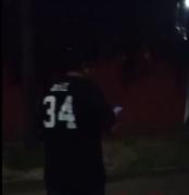 Madre logra detener a hombre acusado de contactar a su niña