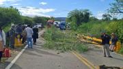 Productores y organizaciones sociales de Comarapa bloquean la ruta a los Valles