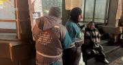 Trabajadores del relleno sanitario de Alpacoma se encadenan y denuncian siete meses de salarios adeudados