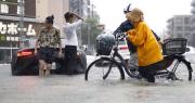 Un muerto y 41 heridos por deslizamientos de tierra y fuertes lluvias en Japón