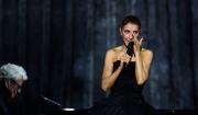 Celine Dion regresa con concierto agotado