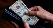 Dólar oficial cae por debajo de los Bs 11 y registra su mayor baja desde la vigencia del régimen flexible