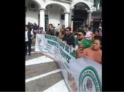 Maestros desconocen el Estado de Excepción y protestan en las calles de diferentes departamentos del país