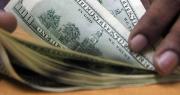 Tras más de dos meses, el dólar oficial vuelve a cotizar por debajo de los Bs 10 para el jueves