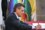 Paz promulga modificación de la Ley 492 para facilitar financiamiento de proyectos sin presupuesto