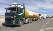 Cisterneros paralizan el traslado de combustibles y exigen diálogo con Paz tras fin de la subvención al diésel