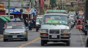 Minibuses mantienen tarifas en La Paz y El Alto; choferes se declaran en emergencia