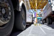 Transportistas y maestros rechazan el fin de la subvención al diésel