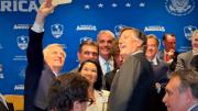 Rodrigo Paz aparece junto a líderes de la región en una selfie tras reunión con Trump