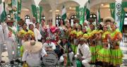 Al ritmo de la tamborita, representantes de la tradición cruceña celebran a Santa Cruz