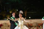 Coronan a Camila Zenteno como Reina de Santa Cruz