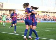 Barcelona remonta, marca cinco y abre con victoria