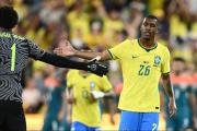 Brasil reacciona al final y evita la derrota ante Australia