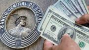 BCB elimina barrera de los 10 centavos para la venta y compra de dólares en los bancos