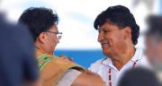 Niltón Condori abraza a Evo, lo llama “hermano” y se estrella contra García Linera y Paz en el ampliado evista