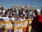 El papa León XIV moviliza a fieles latinoamericanos en París