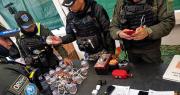Hallan armas blancas, celulares y bebidas alcohólicas en requisas realizadas en cárceles de La Paz y Sucre