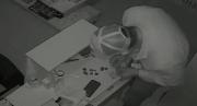Santa Cruz: delincuentes vacían tienda de cosméticos y se llevan Bs 150 mil en productos