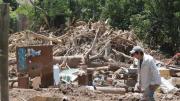 Achiras: Comunarios reclaman por ausencia de autoridades y aseguran que ellos mismos reconstruyen sus viviendas