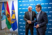 Paz anuncia misiones del BID y la CAF para octubre y noviembre