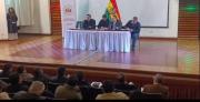 Gobierno y choferes dialogan en La Paz para intentar solucionar el conflicto por el diésel