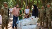 Santa Cruz de la Sierra recibe 50 fardos de ropa para niños y adultos mayores en situación vulnerable