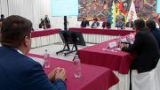 Presidente Paz instala reunión con alcaldes de las capitales y El Alto para abordar agenda 50/50