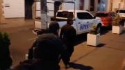 Policía allana la Fiscalía General; arrestan a funcionarios que denunciaban “secuestro” del Fiscal General