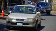 Concejal Barro cuestiona cobros de hasta Bs 18 en taxis y pide actualizar tarifas