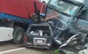 Un fallecido y dos heridos deja accidente entre cuatro vehículos en Buena Vista