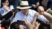 Lula afirma estar confiado de su victoria al votar en las presidenciales de Brasil