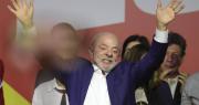 Lula reconoce que el resultado en primera vuelta es “inesperado” y critica a Bolsonaro