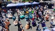 Sucre llena su plaza de cueca y ritmos bolivianos