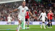 Kane hace historia, marca un doblete e Inglaterra vuelve a ganar