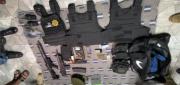 FISCALÍA HALLA ARMAS DE GRUESO CALIBRE EN VEHÍCULO PRESUNTAMENTE USADO POR MARIACA