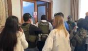 Desprecintan oficina del exfiscal Mariaca para microaspirado y recolección de pruebas