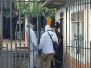 Hallan sin vida a una adulta mayor en el Plan Tres Mil e investigan a su hijo