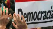 En el Día de la Democracia: German Gutiérrez advierte cuatro factores que pueden provocar su “involución”