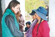 Ellas aventajan en la matrícula universitaria y en el impulso del rol educativo