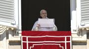 El papa León XIV recibe a varios arzobispos en una mañana de trabajo marcada por la normalidad