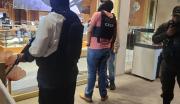 VIOLENTO ATRACO A JOYERÍA EN UN CENTRO COMERCIAL: Encapuchados ingresan a tiros y huyen con el botín